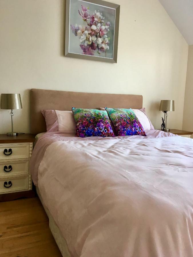 Fuchsia House Villa Knights Town Esterno foto